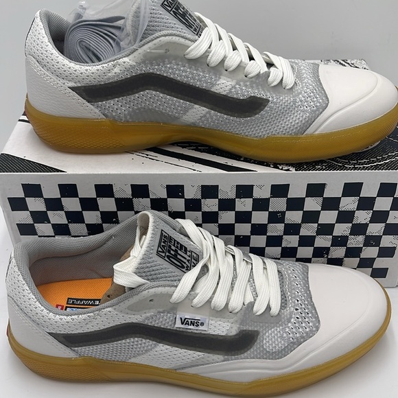 Vans Men’s Ave Knit. White/Gum
VN0005UW9DH
Sneakers - Picture 3 of 16